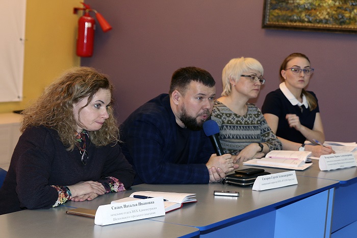 Жители Шелехова задали вопросы Региональному оператору