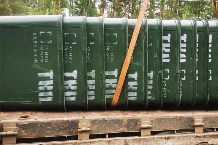 100 новых контейнеров для сбора ТКО и 26 бункеров «РТ-НЭО Иркутск» передал в муниципалитеты Иркутской области.